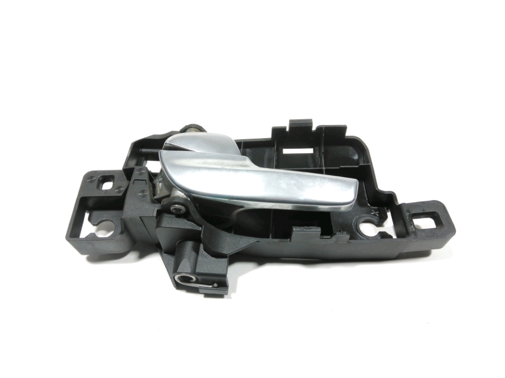 Poignee interieure porte avant gauche