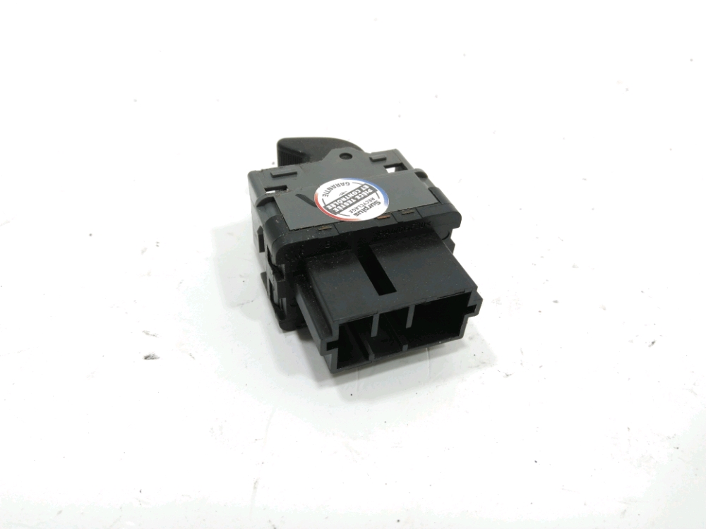 Commande lève-vitre avant droit