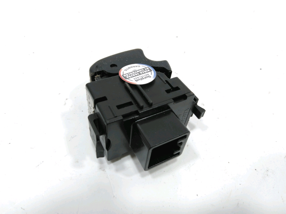 Commande lève-vitre avant droit