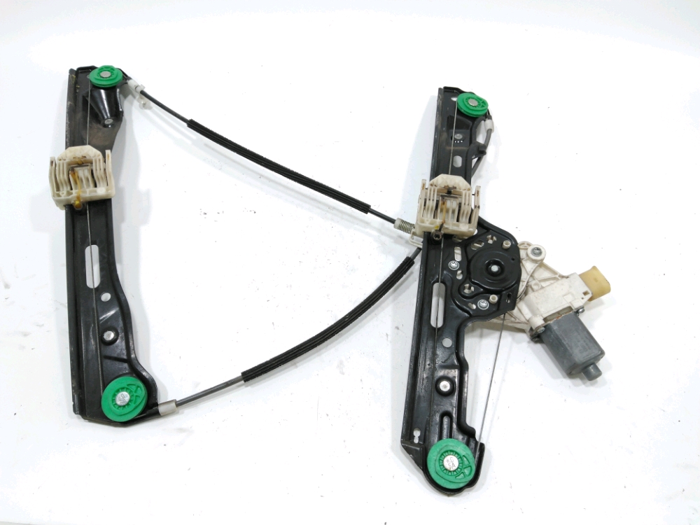 Lève-vitre électrique avant droit