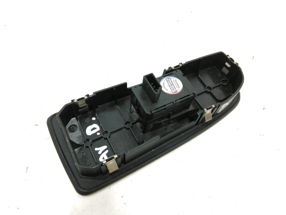 Commande lève-vitre avant droit