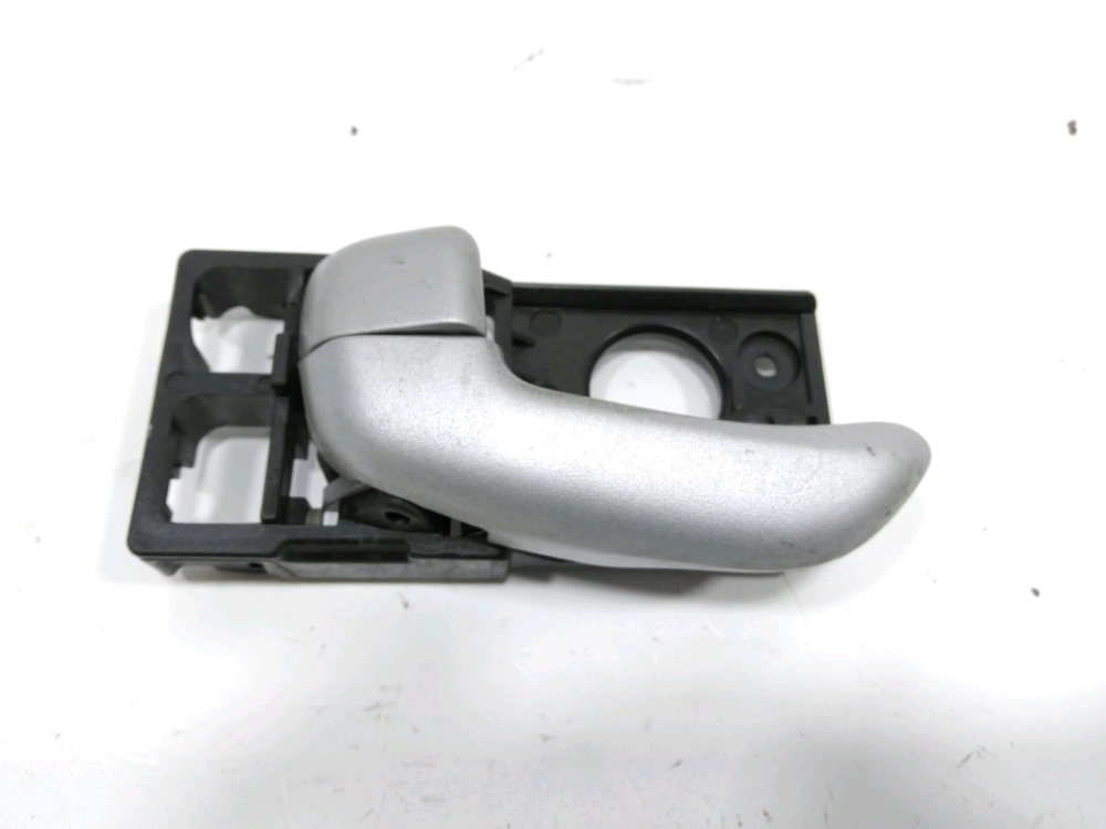 Poignée intérieure porte arrière gauche