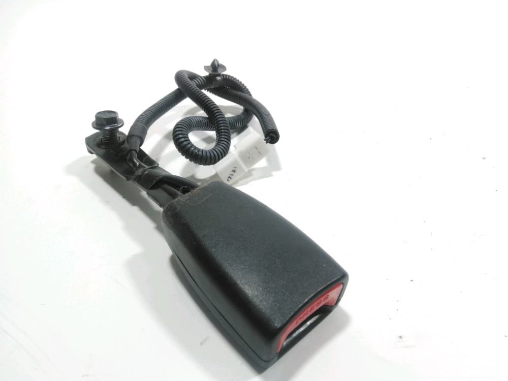 Ancrage ceinture avant droit