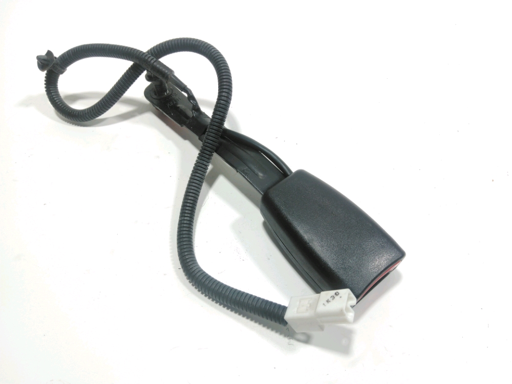 Ancrage ceinture avant gauche