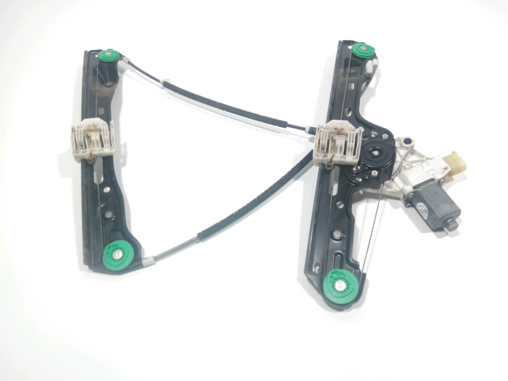 Lève-vitre électrique avant droit