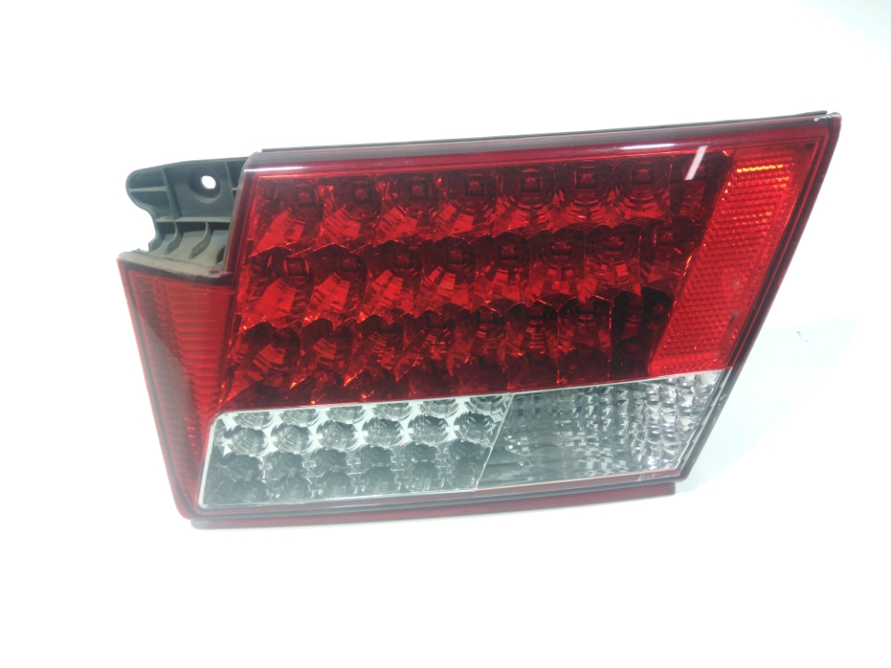 Feu arrière intérieur droit