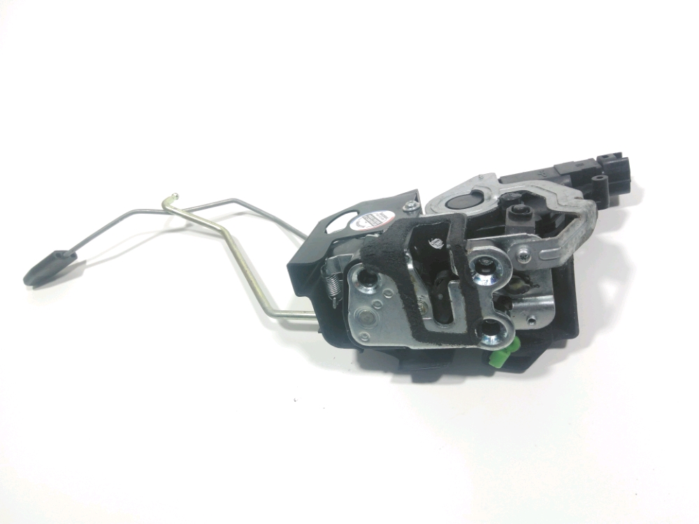 Serrure de porte avant gauche