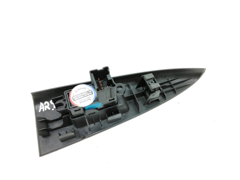 Commande lève-vitre arrière gauche