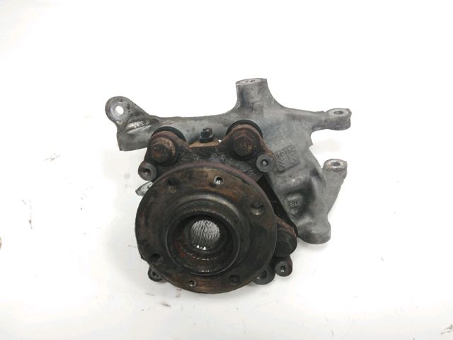 Moyeu arriere gauche