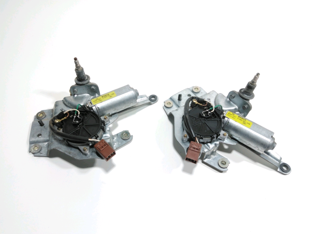 Moteur d'essuie glace arrière