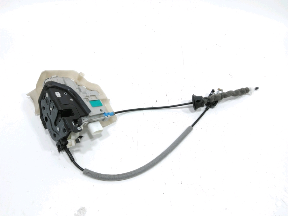 Serrure de porte avant gauche