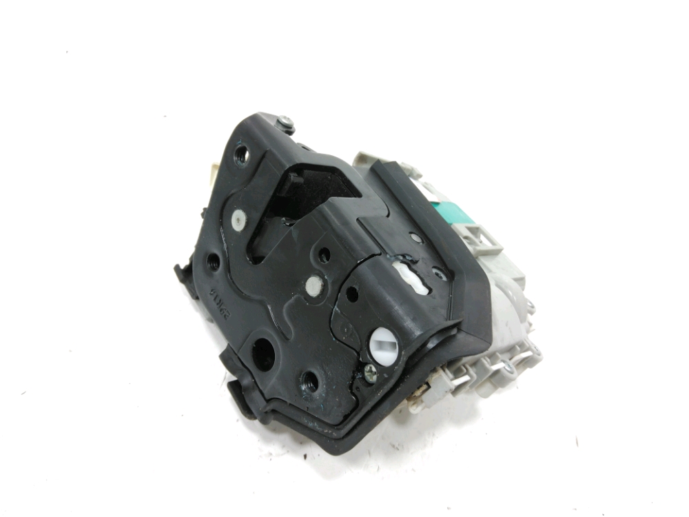 Serrure de porte avant droite