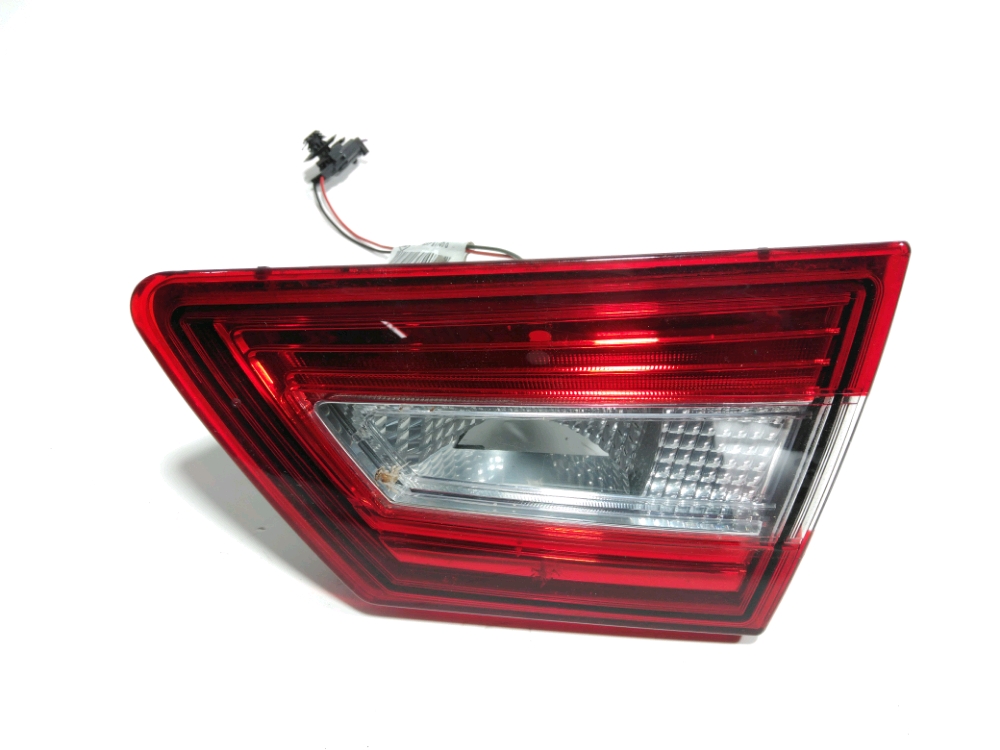 Feu arrière intérieur droit