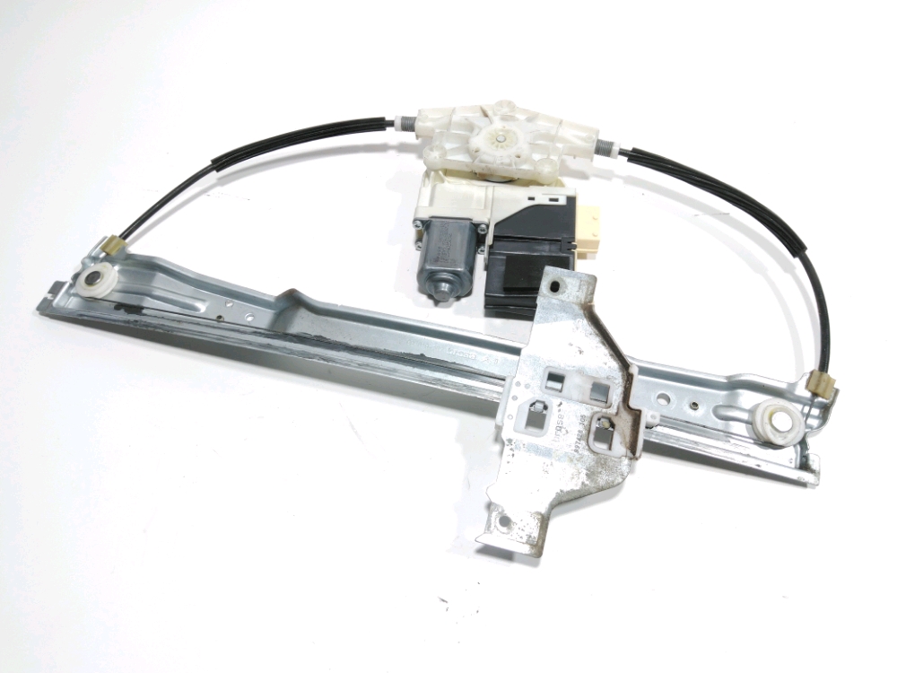 Lève-vitre électrique avant droit