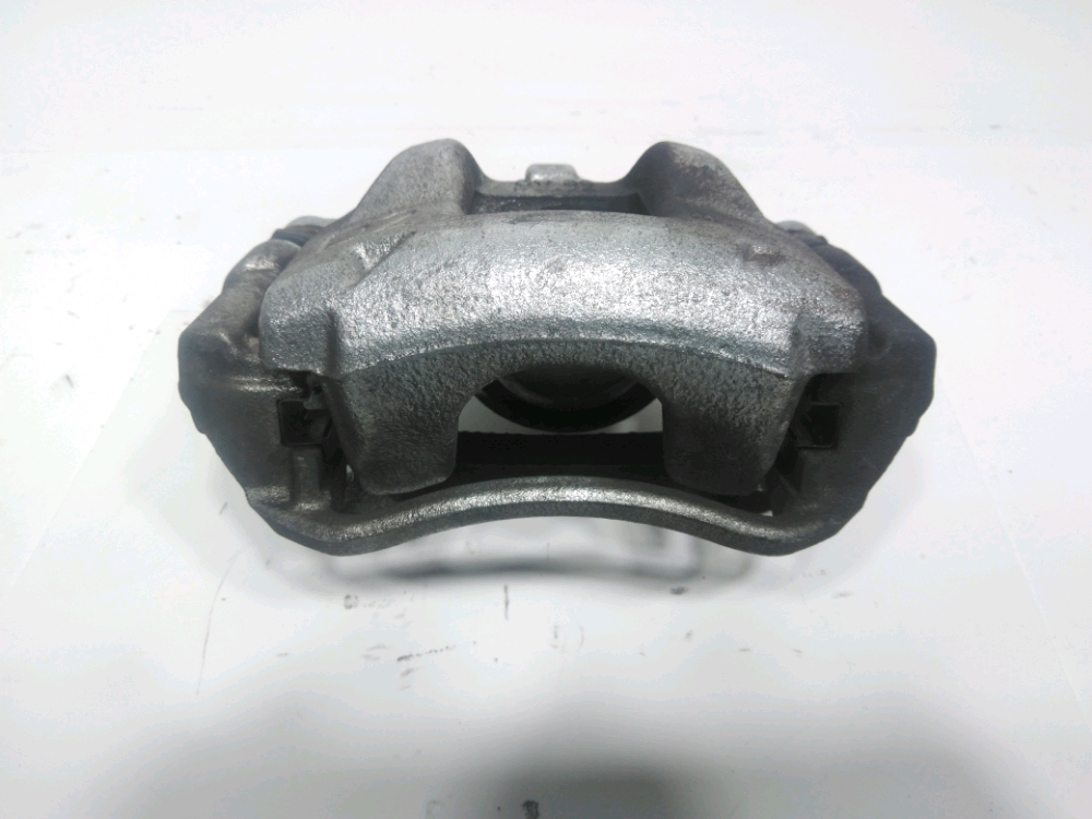 Etrier de frein avant droit