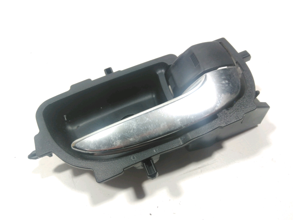 Poignee interieure porte arriere droite