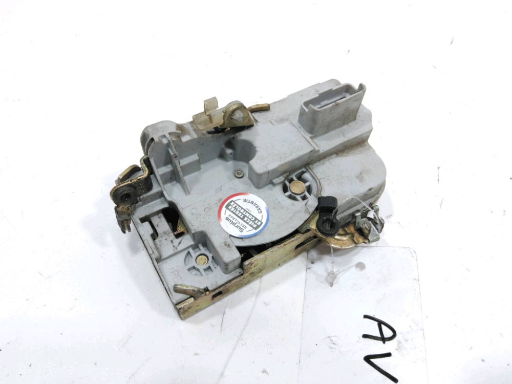 Serrure de porte avant gauche