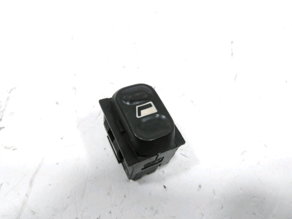 Commande lève-vitre avant droit