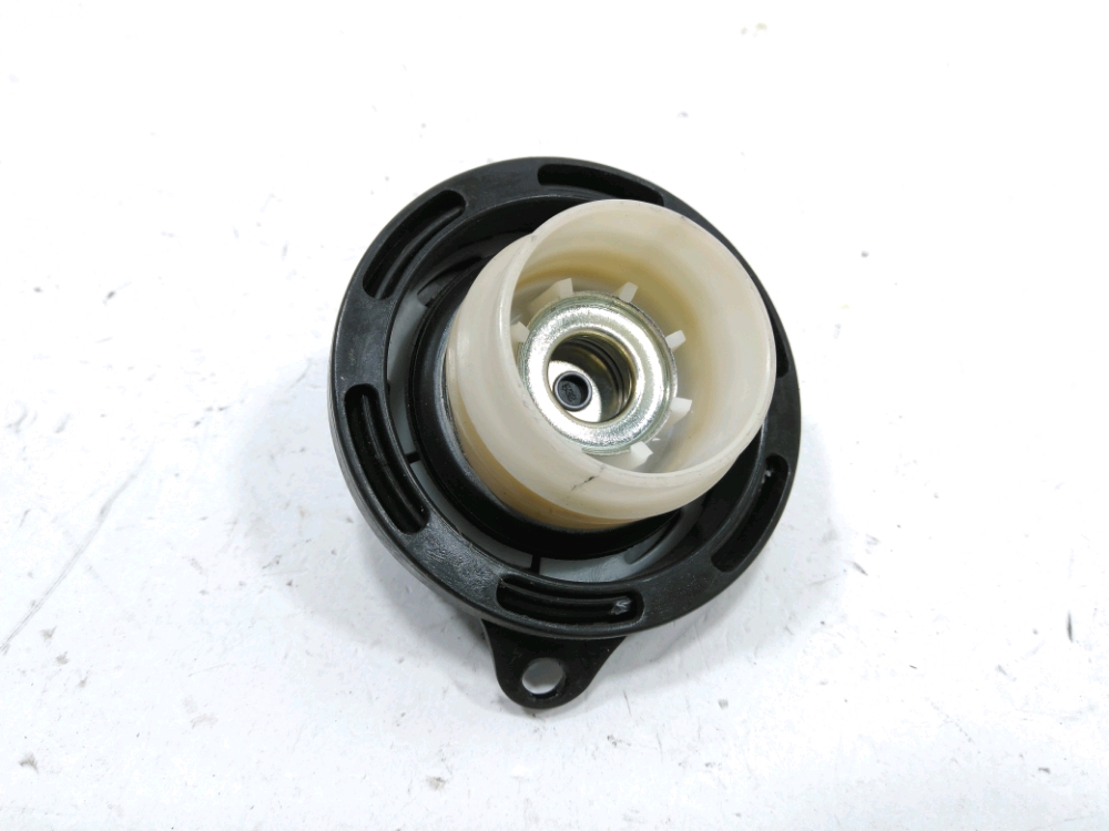 Bouchon de réservoir à carburant