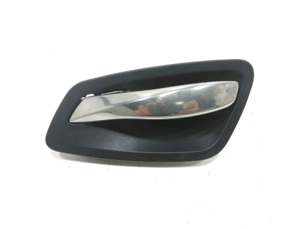 Poignee interieure porte avant gauche