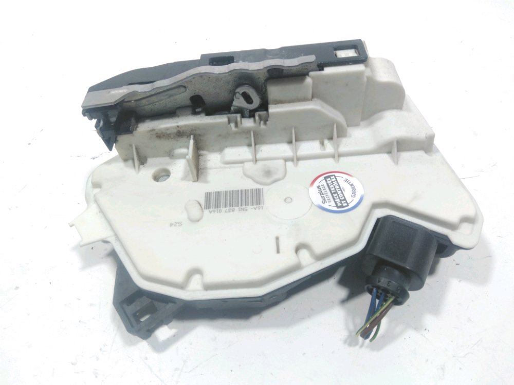 Serrure de porte avant droite