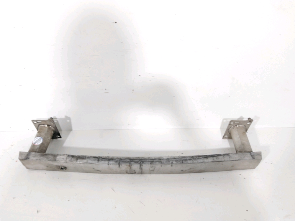 Renfort pare-choc avant