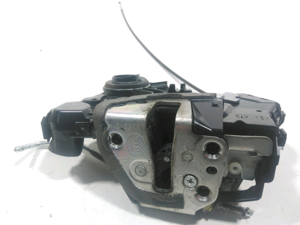 Serrure de porte avant gauche