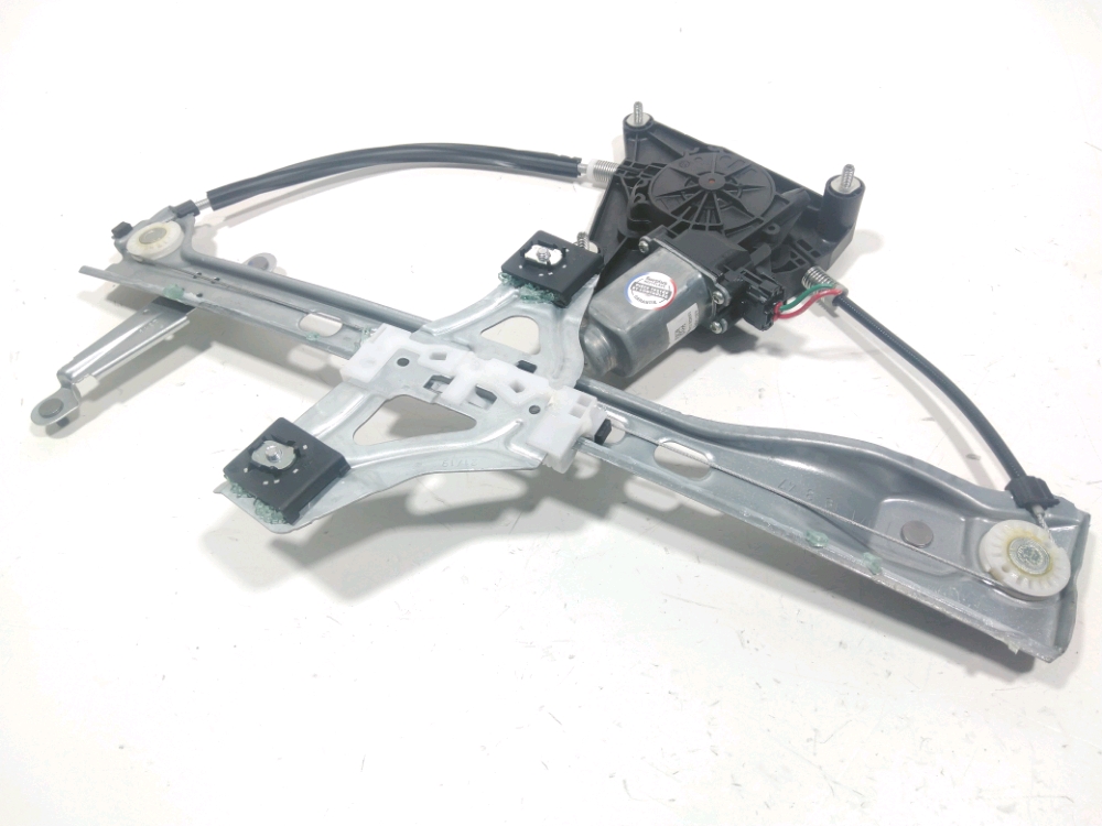 Leve-vitre electrique avant droit