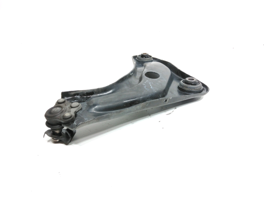 Triangle inférieur avant droit