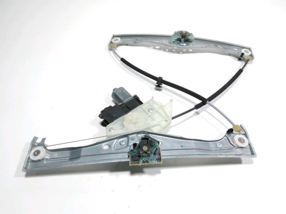 Lève-vitre électrique avant droit