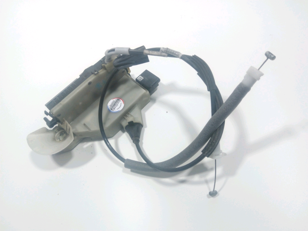 Serrure de porte avant gauche