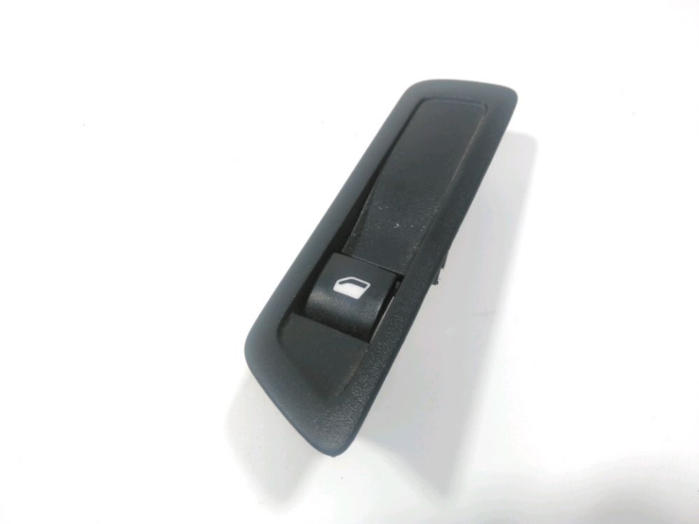 Commande lève-vitre avant droit