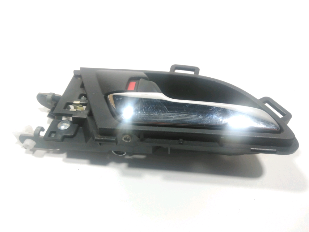 Poignée intérieure porte avant gauche