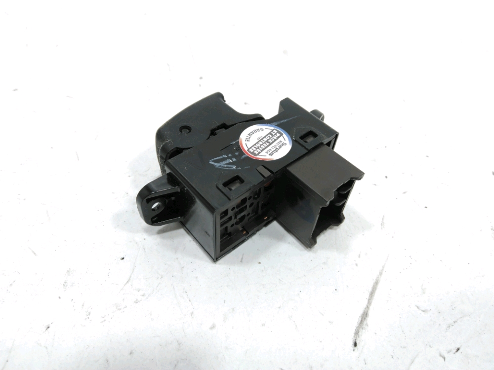 Commande lève-vitre avant droit