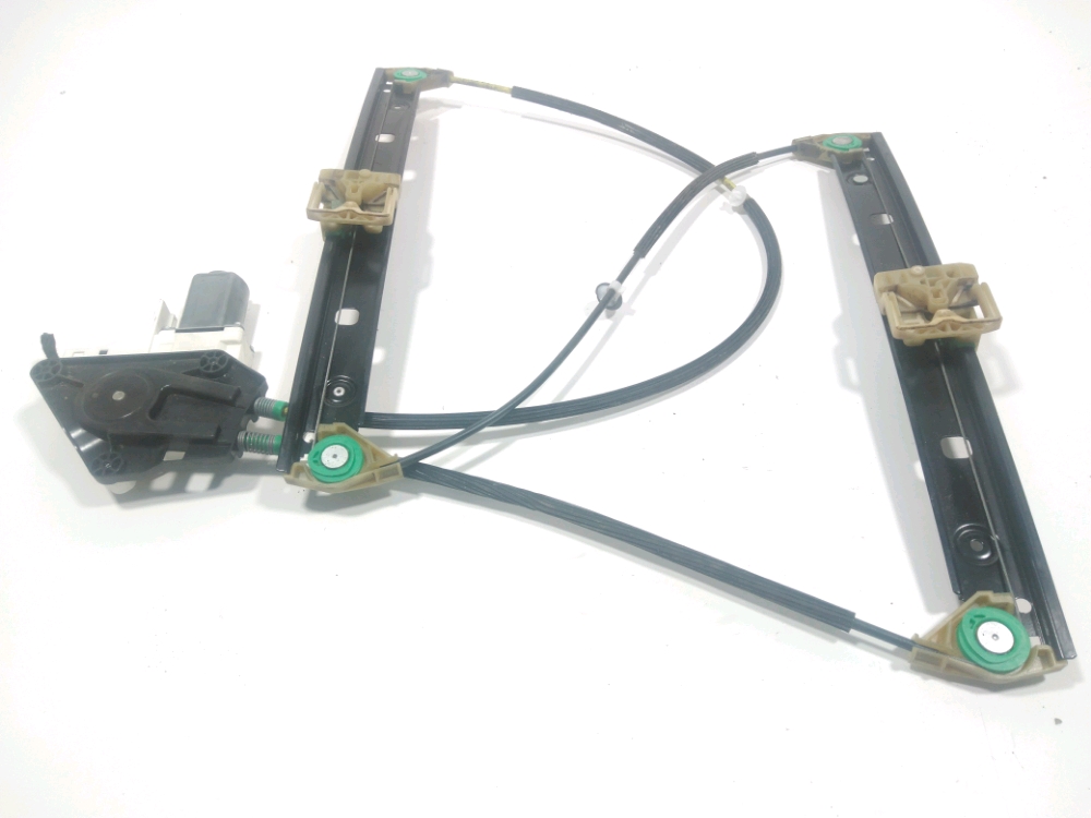 Lève-vitre électrique avant droit