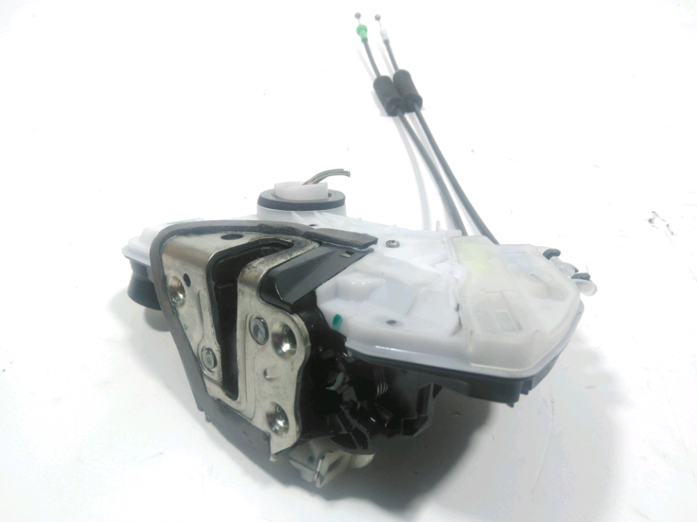 Serrure de porte avant gauche