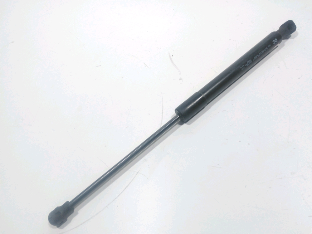 Verin droit de capot