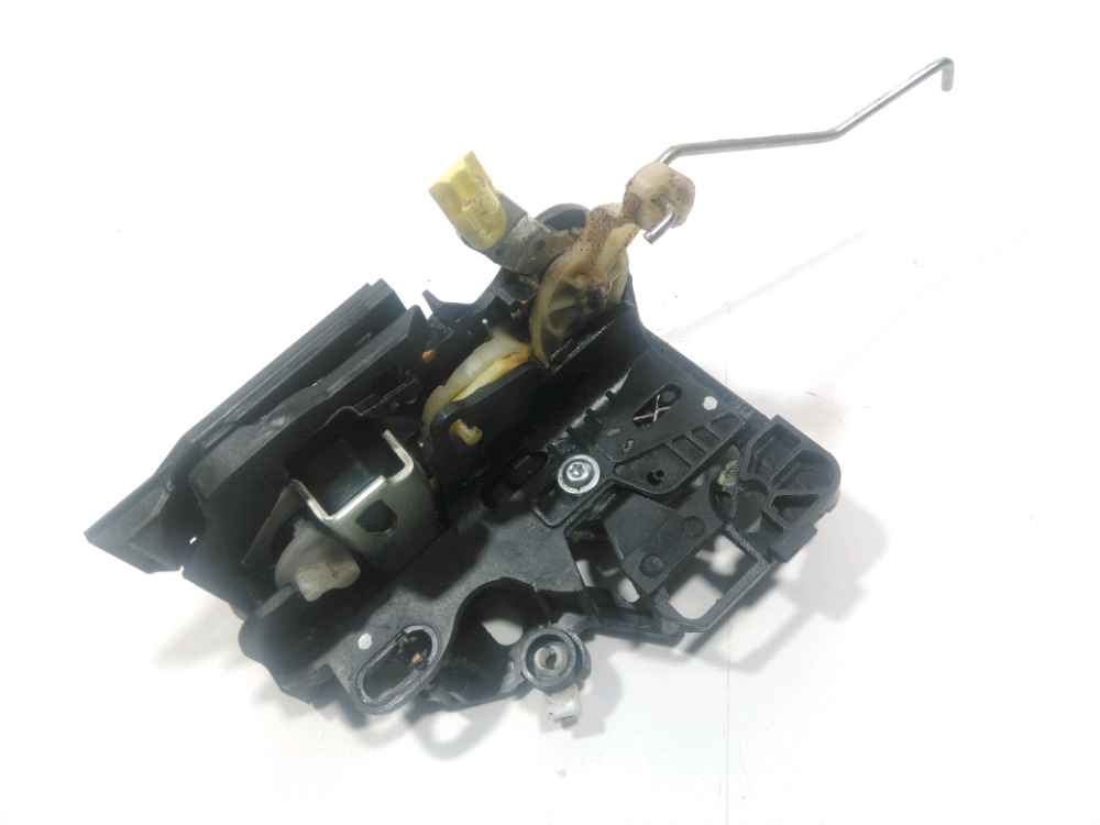 Serrure de porte avant gauche