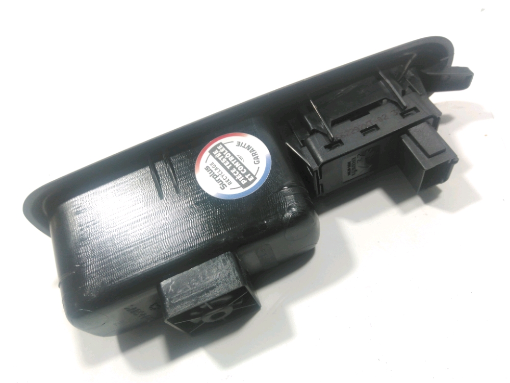 Commande lève-vitre arrière droit