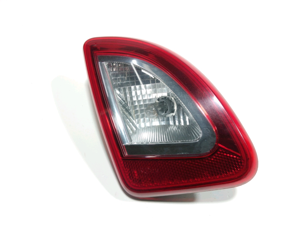 Feu arrière intérieur gauche