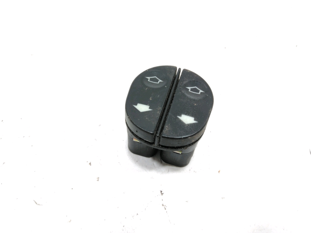 Commande lève-vitre avant gauche