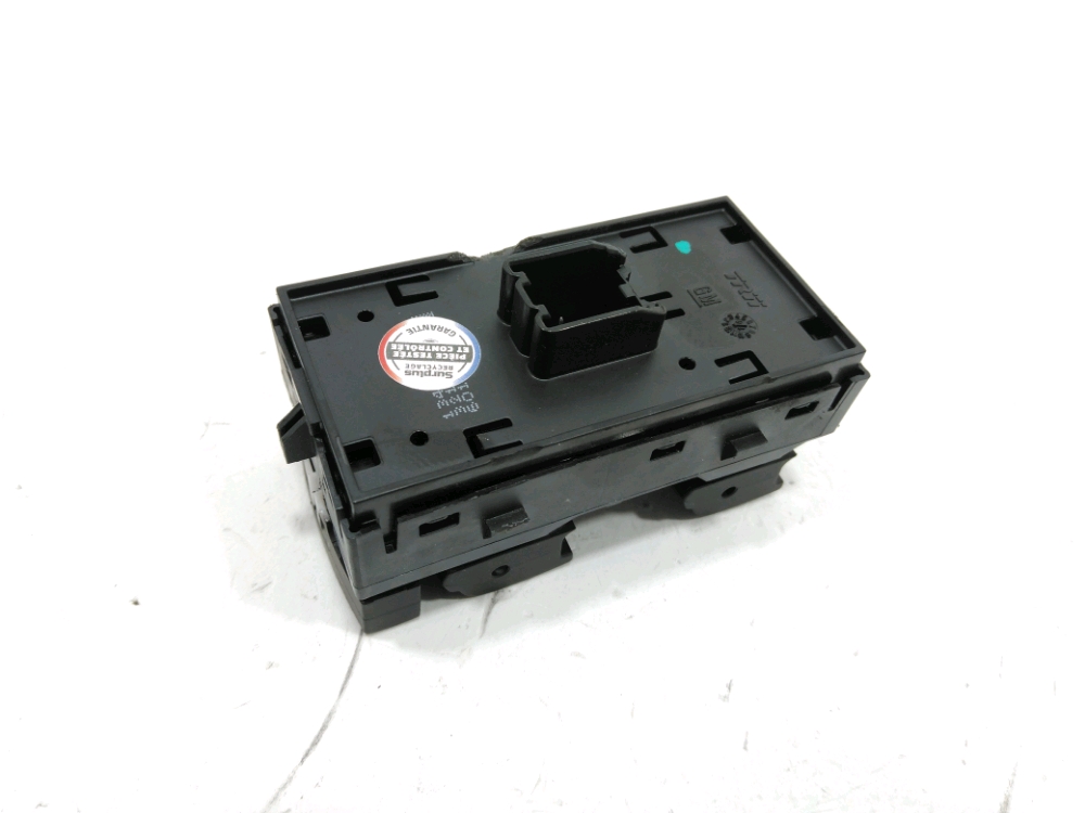 Commande lève-vitre avant gauche