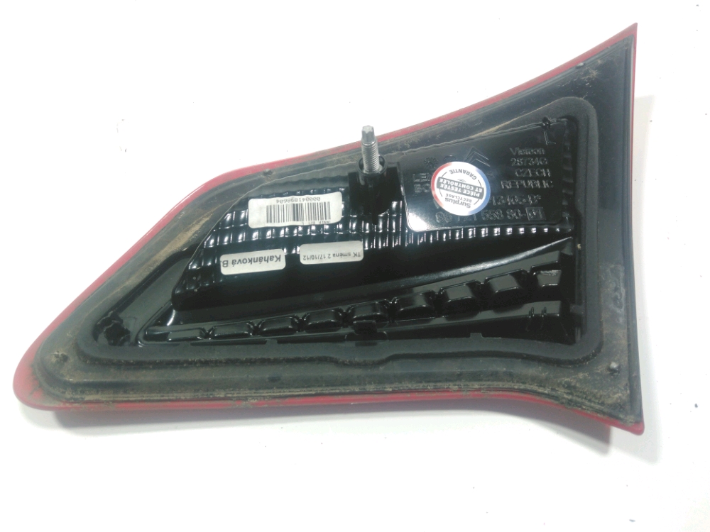 Feu arrière intérieur gauche