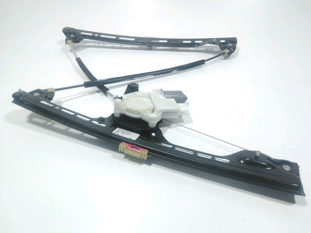 Lève-vitre électrique avant droit