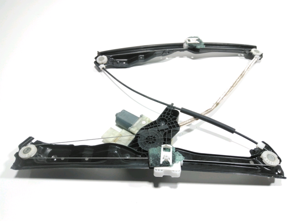 Lève-vitre électrique avant droit