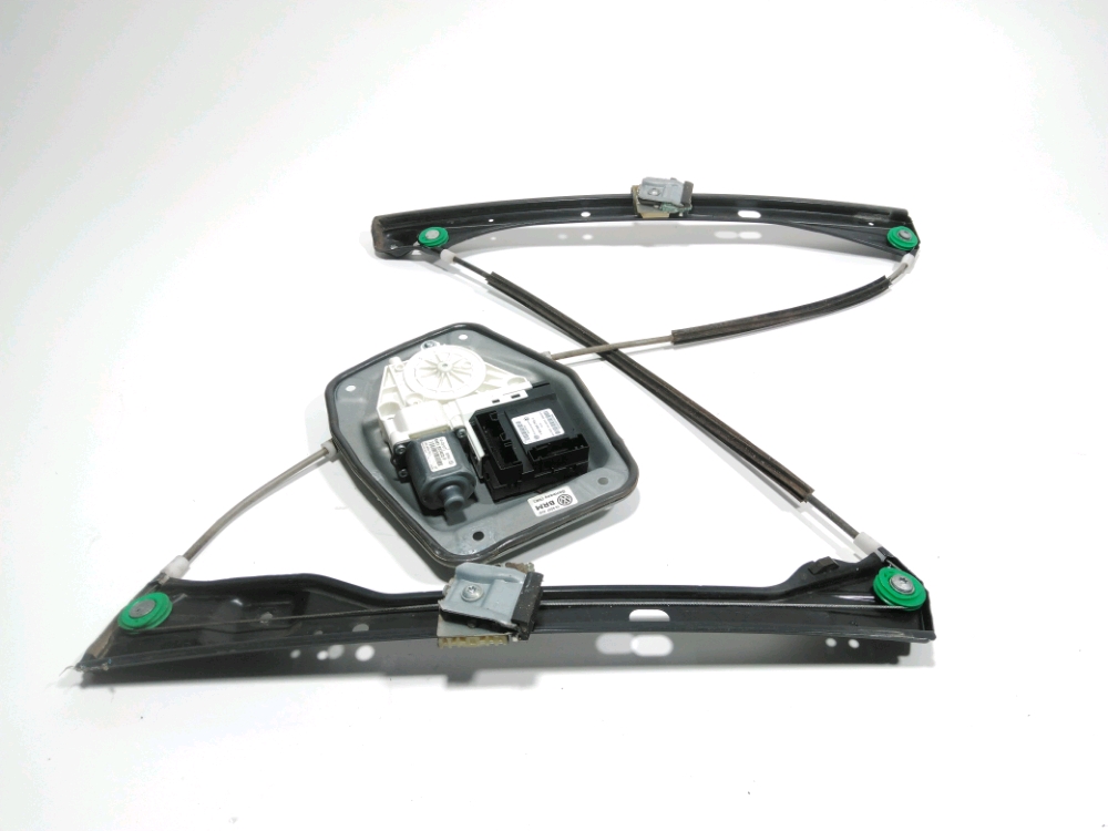 Lève-vitre électrique avant droit