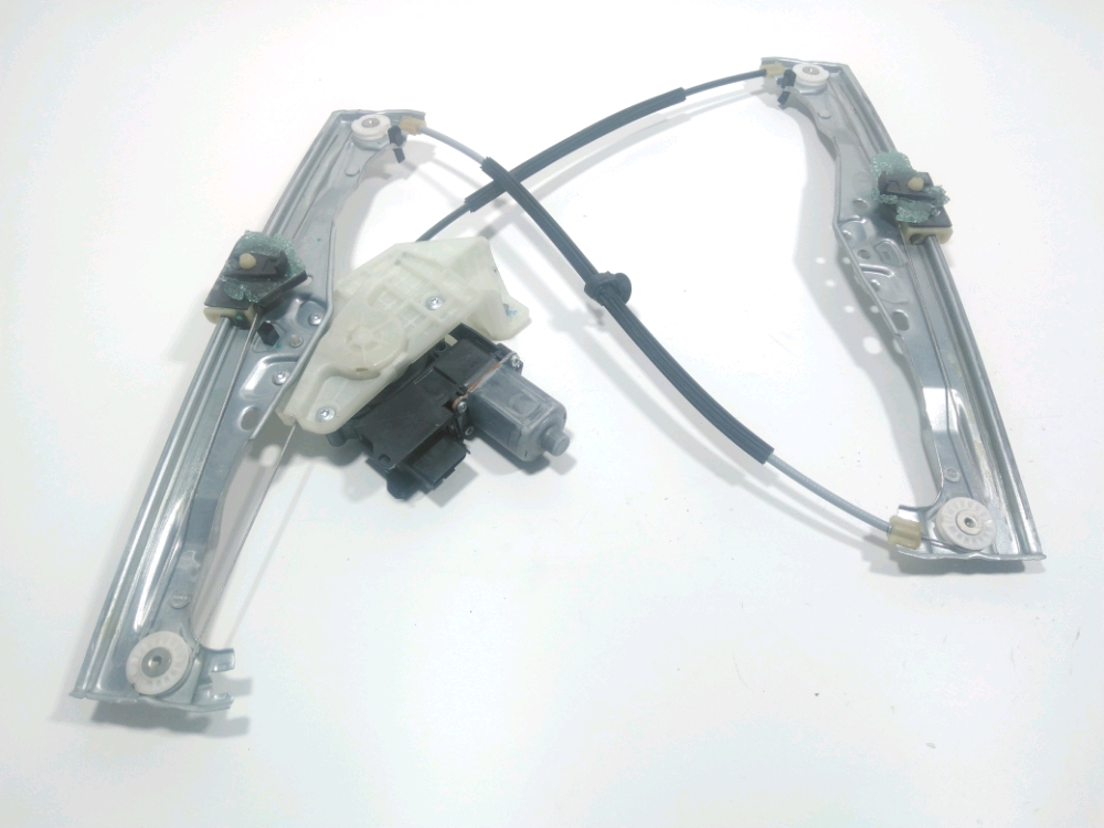 Lève-vitre électrique avant gauche