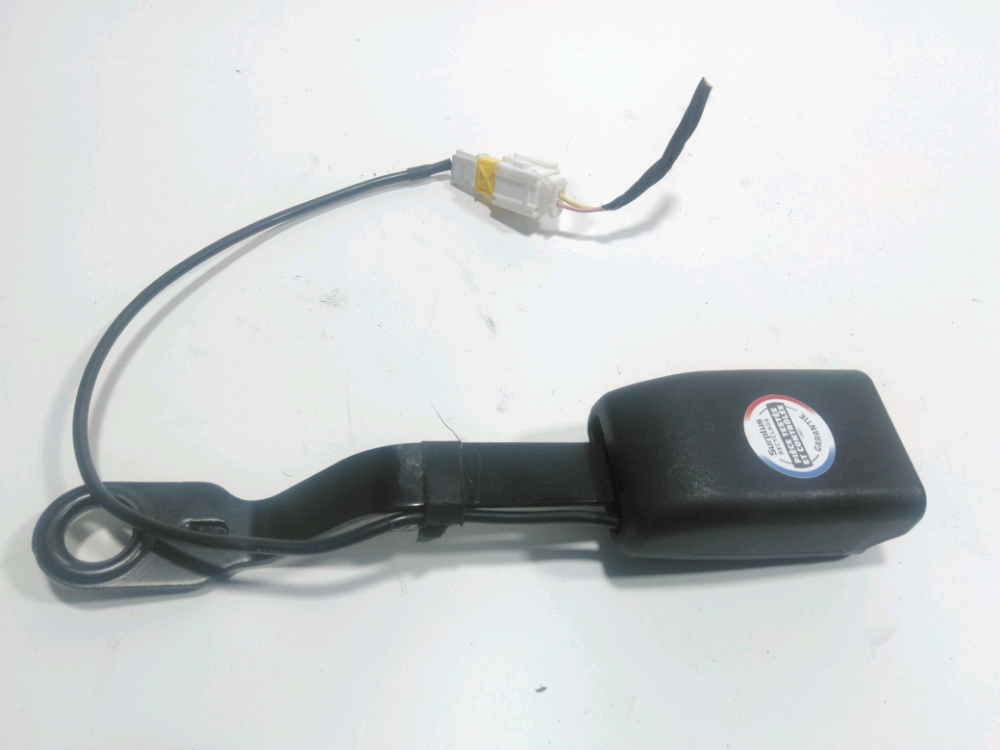 Ancrage ceinture avant droit