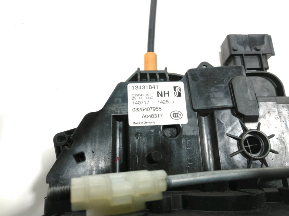 Serrure de porte avant gauche