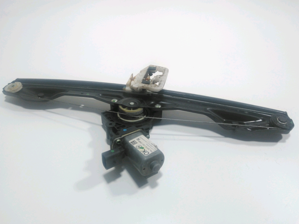 Lève-vitre électrique avant droit